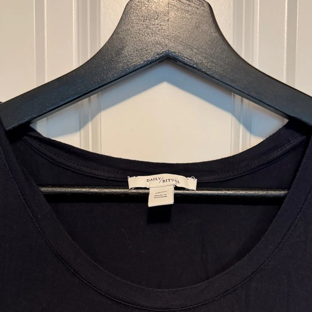 Daily Ritual Classic Black Tee - Picture 2 of 10